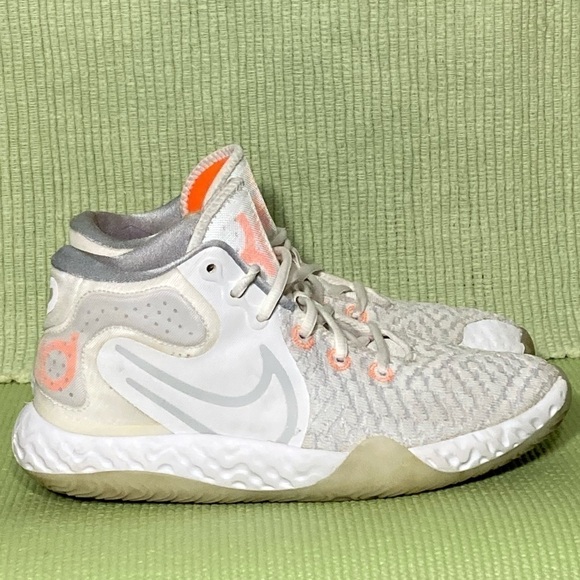 Nike Other - Nike Boys Kd Trey 5 VIII CT1425-102 Gray Running Sneaker Shoes Sz 7Y & Wms 8.5